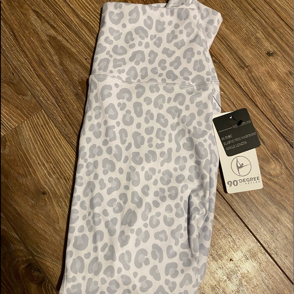 White leopard leggings/ 90 degree